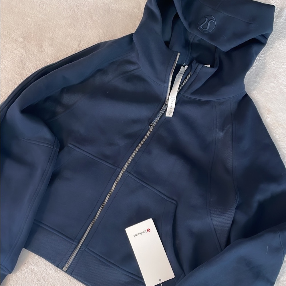 Lululemon full zip scuba nwt